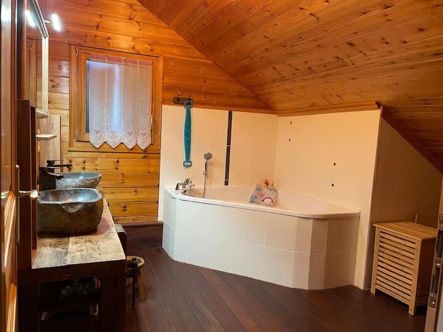 Le Chalet Blanc De Gerardmer Avec Spa Exterior foto